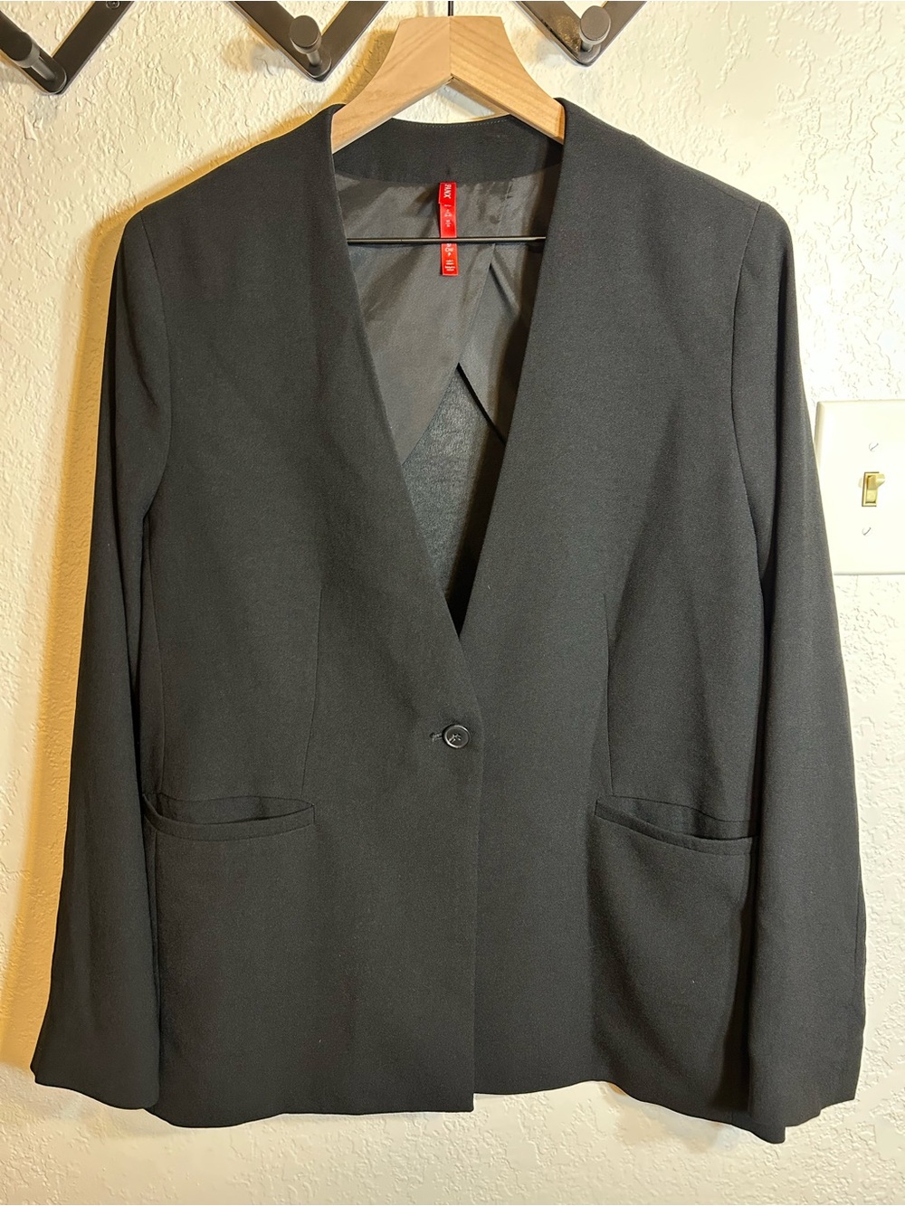 SPANX Black Single-Button V-Neck Blazer Professional Career Preppy Business